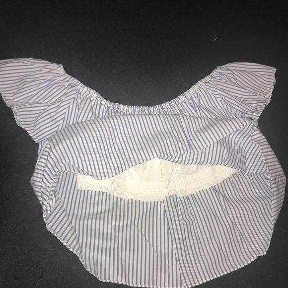 Off shoulders crop top - Picture 2 of 3